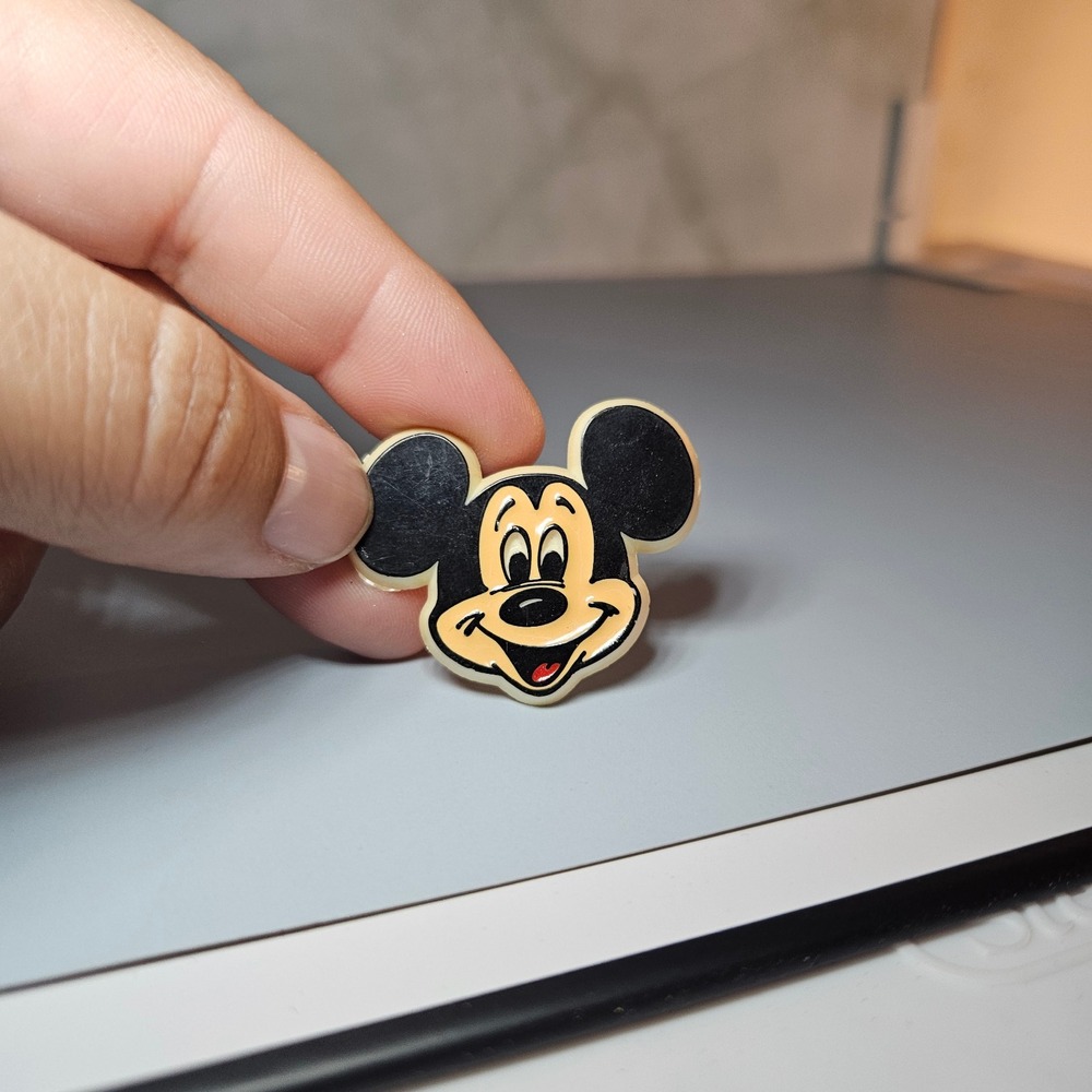 Mickey Mouse Pin‎ Vintage Disney Collectible Cartoon Character